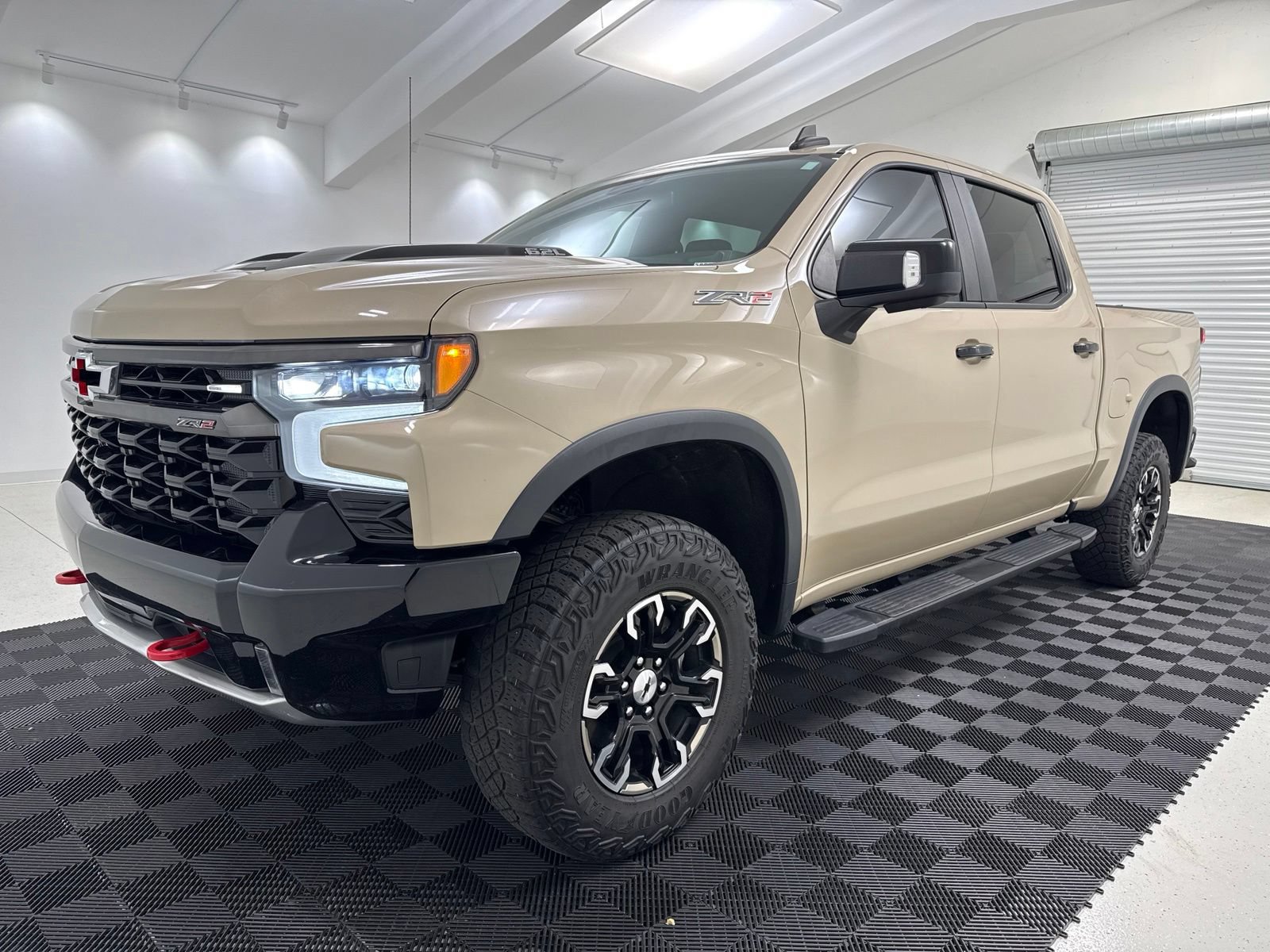 Used 2023 Chevrolet Silverado 1500 ZR2 AWD/4WD image 3