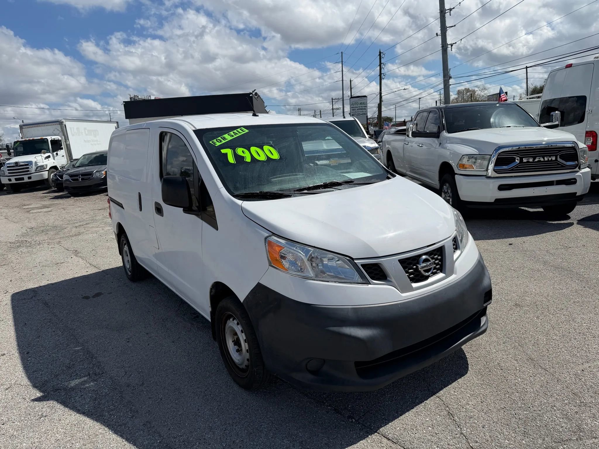 Used 2017 Nissan NV200 S image 3