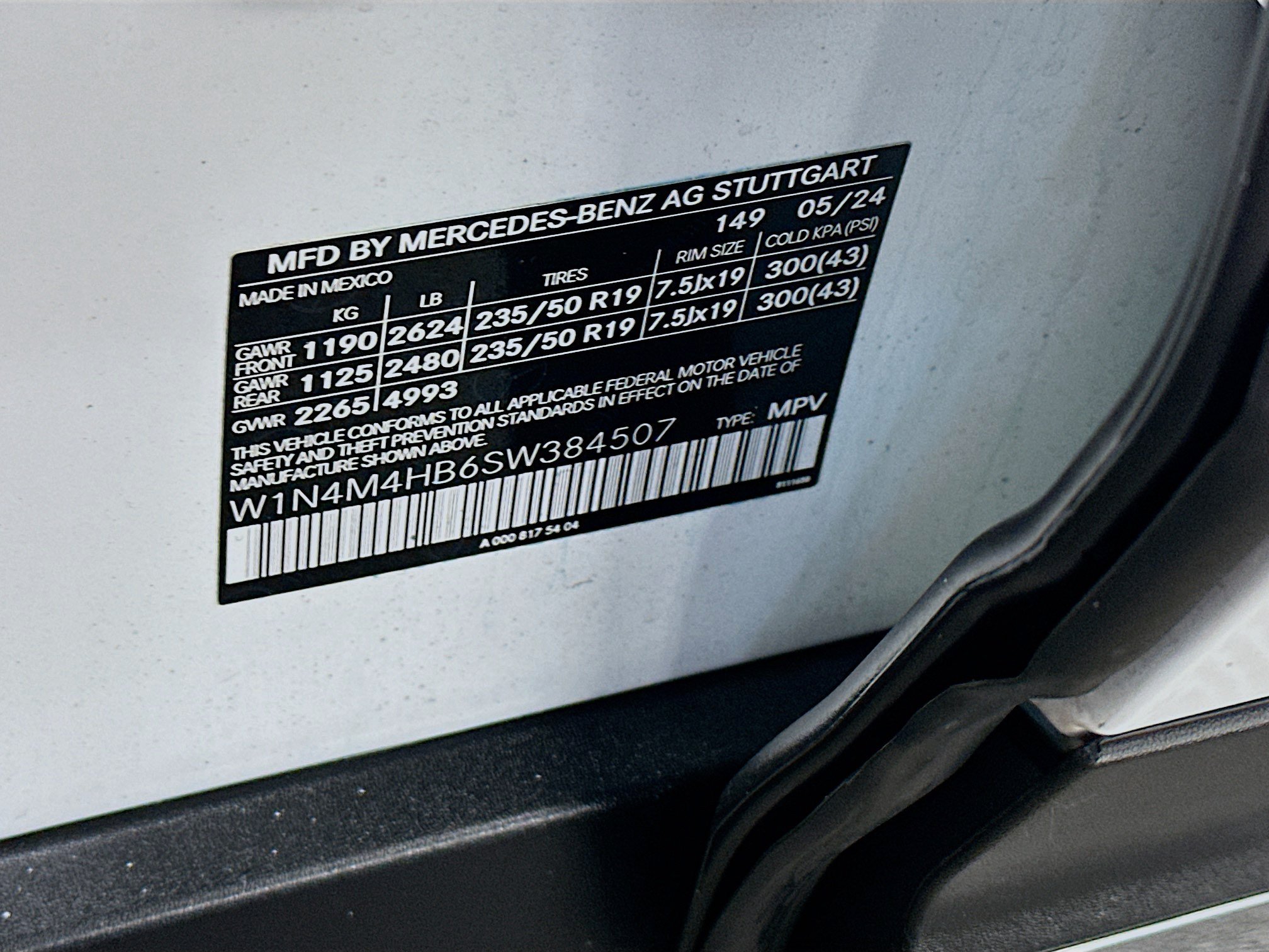Used 2025 Mercedes-Benz GLB 250 4MATIC image 12