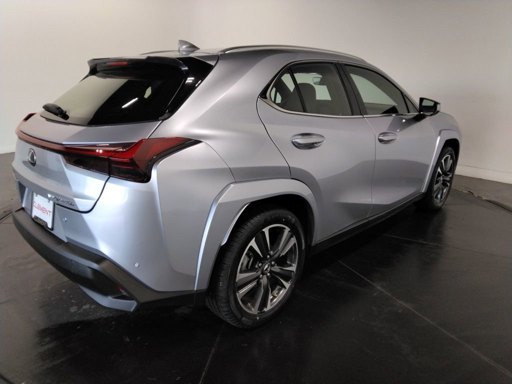Used 2023 Lexus UX 250h AWD w/ Accessory Package (Z2) image 5