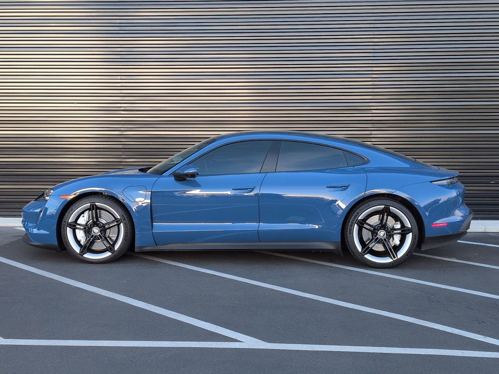 Certified 2023 Porsche Taycan image 2