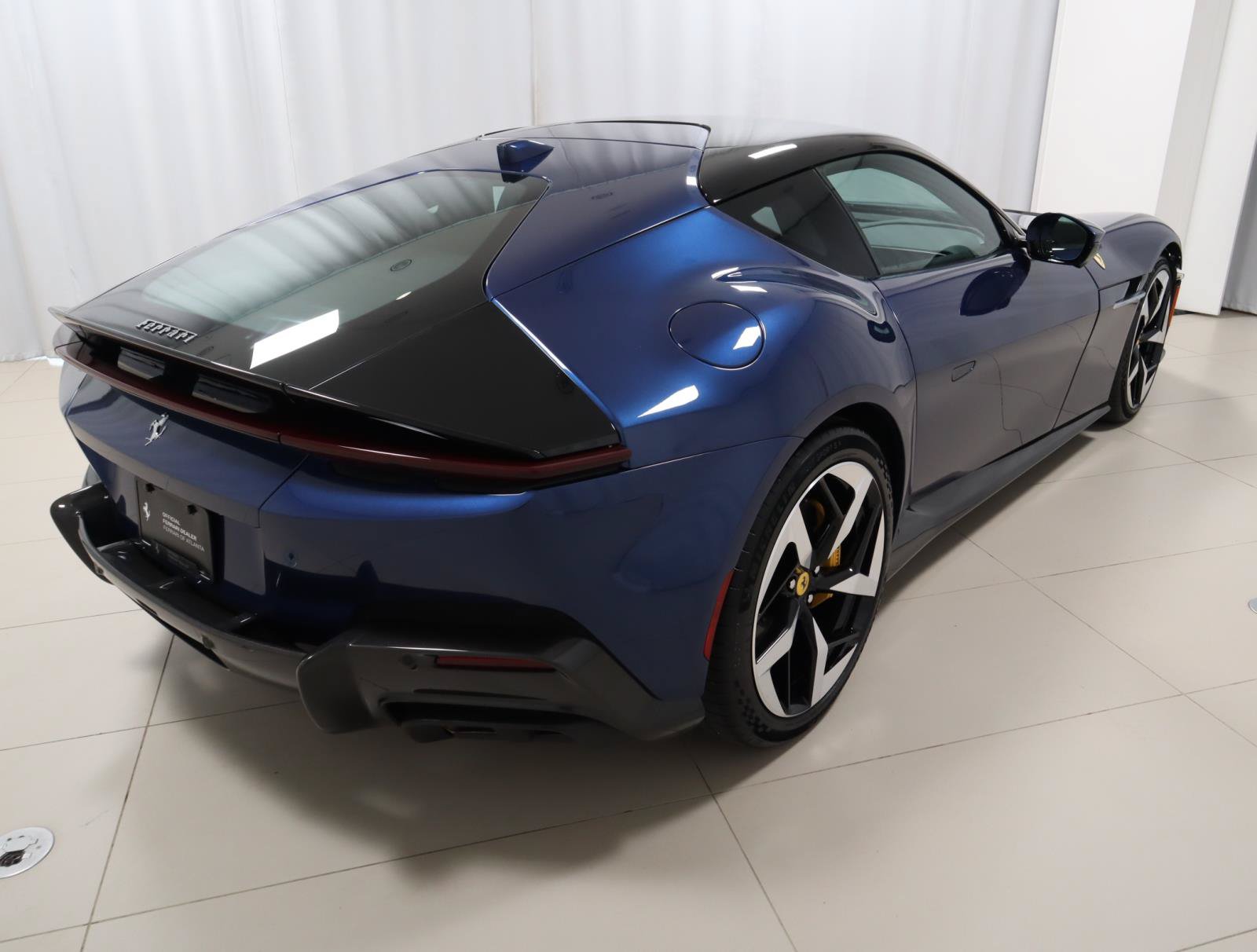 Used 2025 Ferrari 12Cilindri RWD image 5