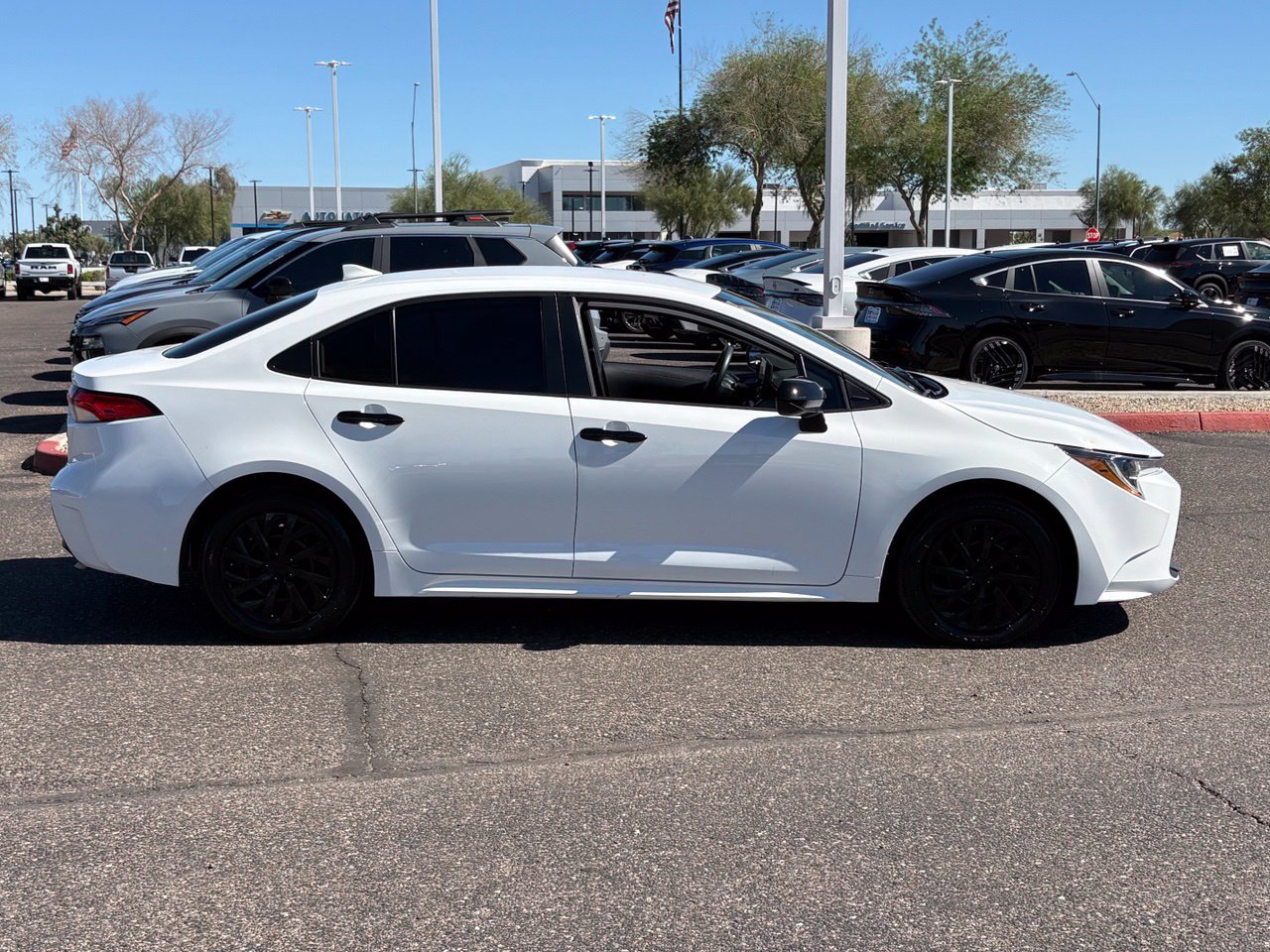 Used 2024 Toyota Corolla LE FWD image 7