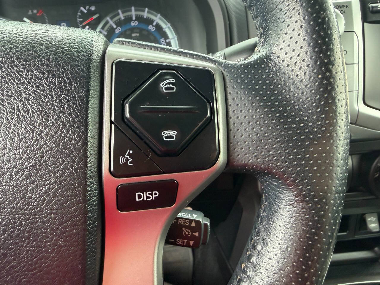 Used 2014 Toyota 4Runner SR5 AWD/4WD image 22