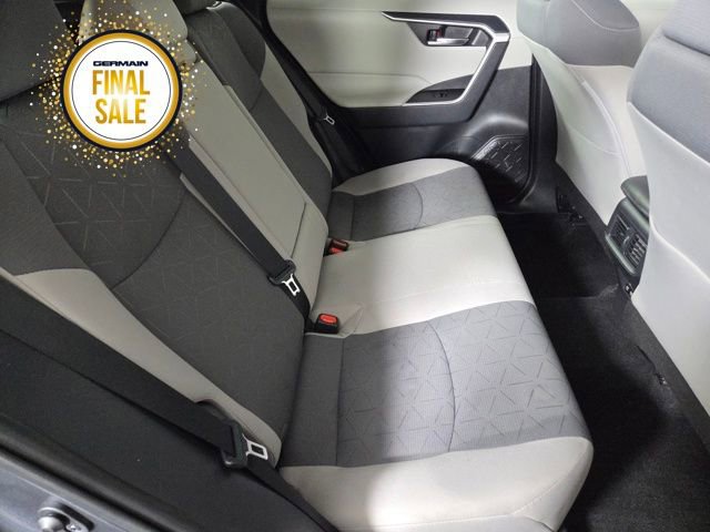 Used 2021 Toyota RAV4 XLE image 19