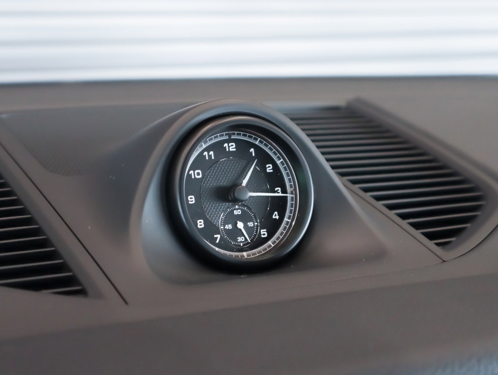 Certified 2026 Porsche Macan image 19