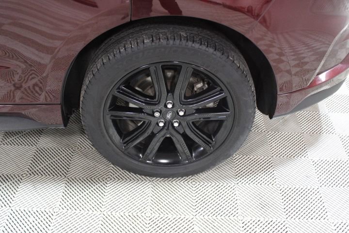 Used 2021 Ford Edge ST-Line image 39