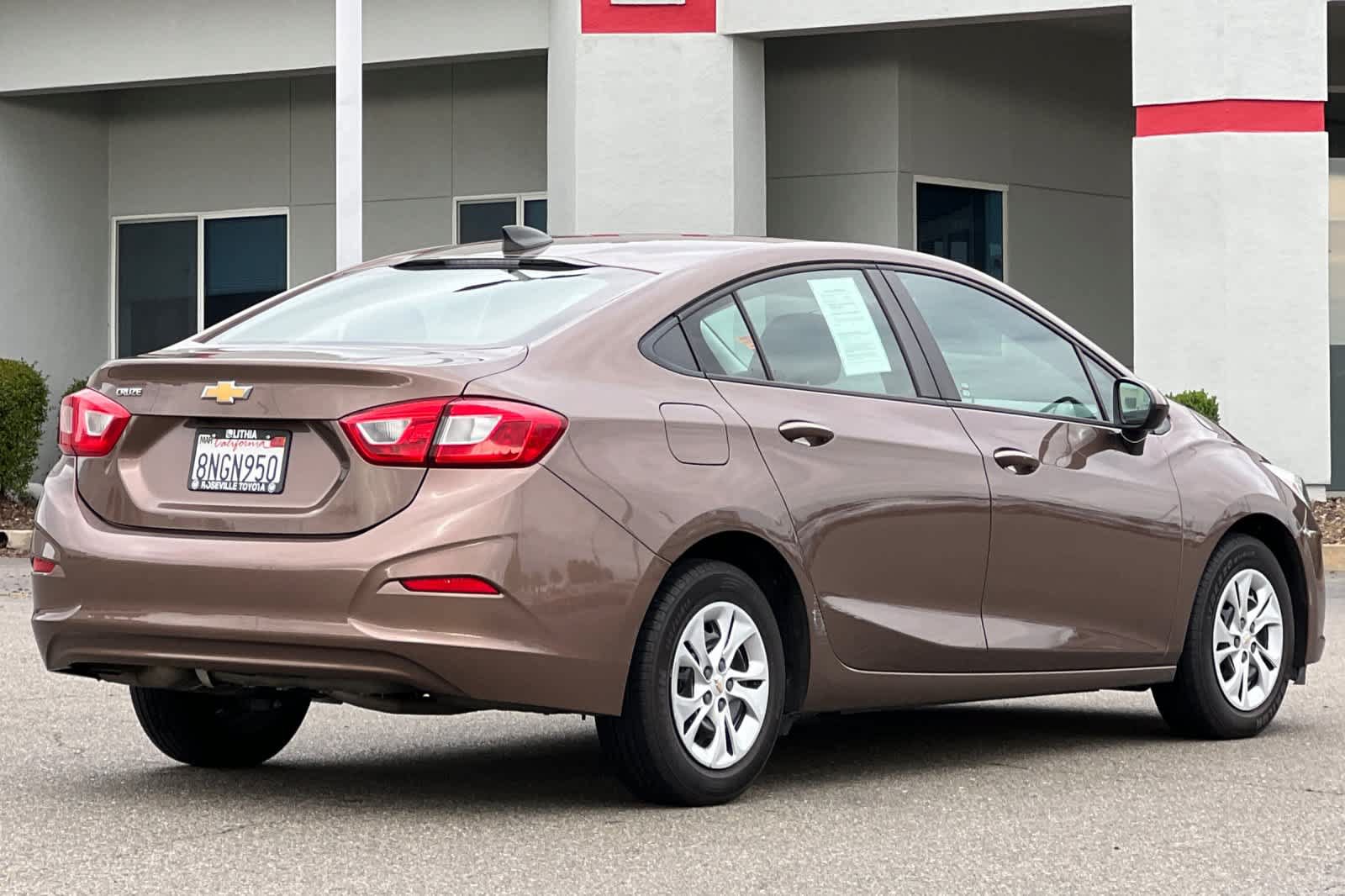 Used 2019 Chevrolet Cruze LS FWD image 2