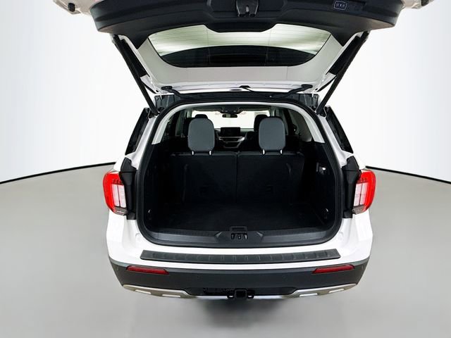 Used 2025 Ford Explorer Active w/ Active Comfort Package image 26
