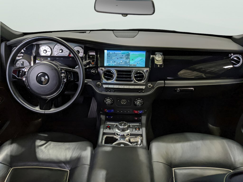 Used 2014 Rolls-Royce Ghost image 19