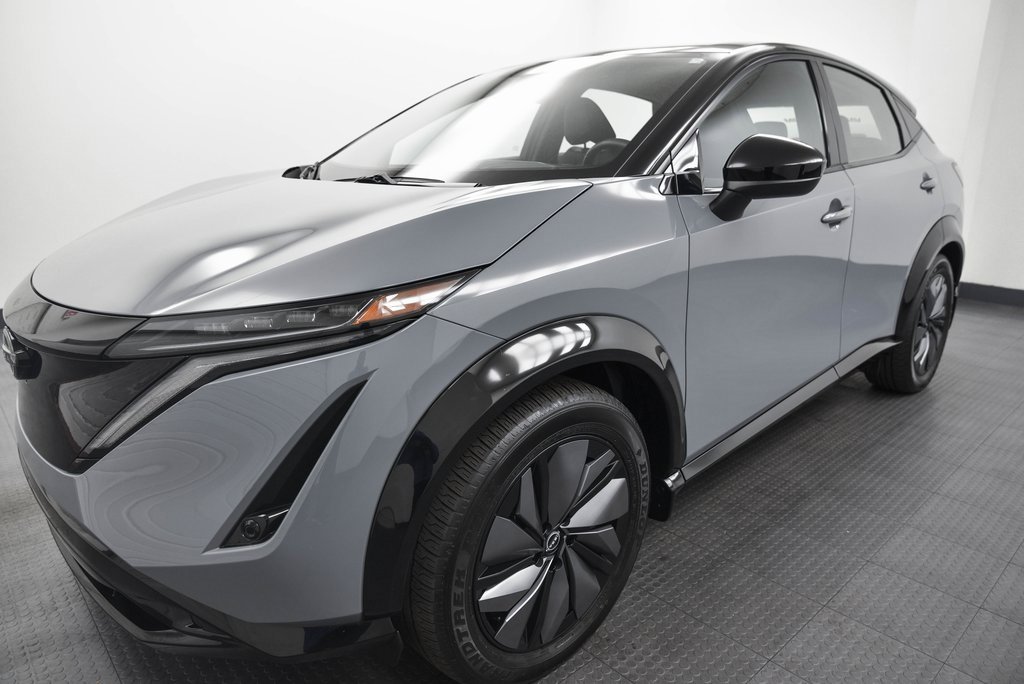 Used 2023 Nissan Ariya AWD image 3