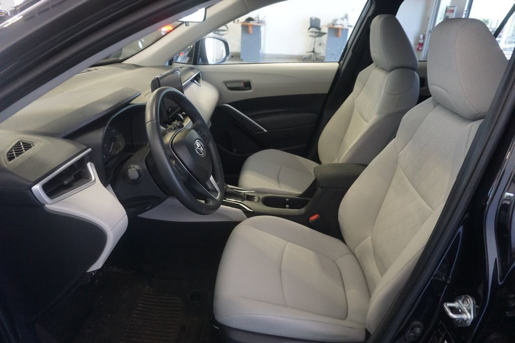 Certified 2025 Toyota Corolla Cross LE AWD/4WD image 16