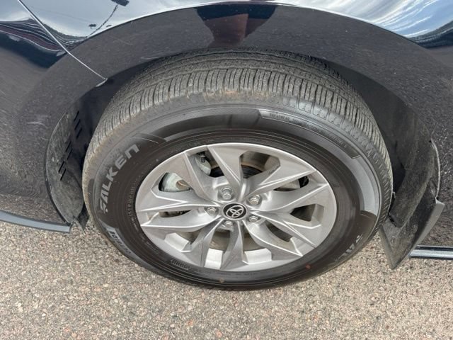 Used 2026 Toyota Sienna LE AWD/4WD image 28