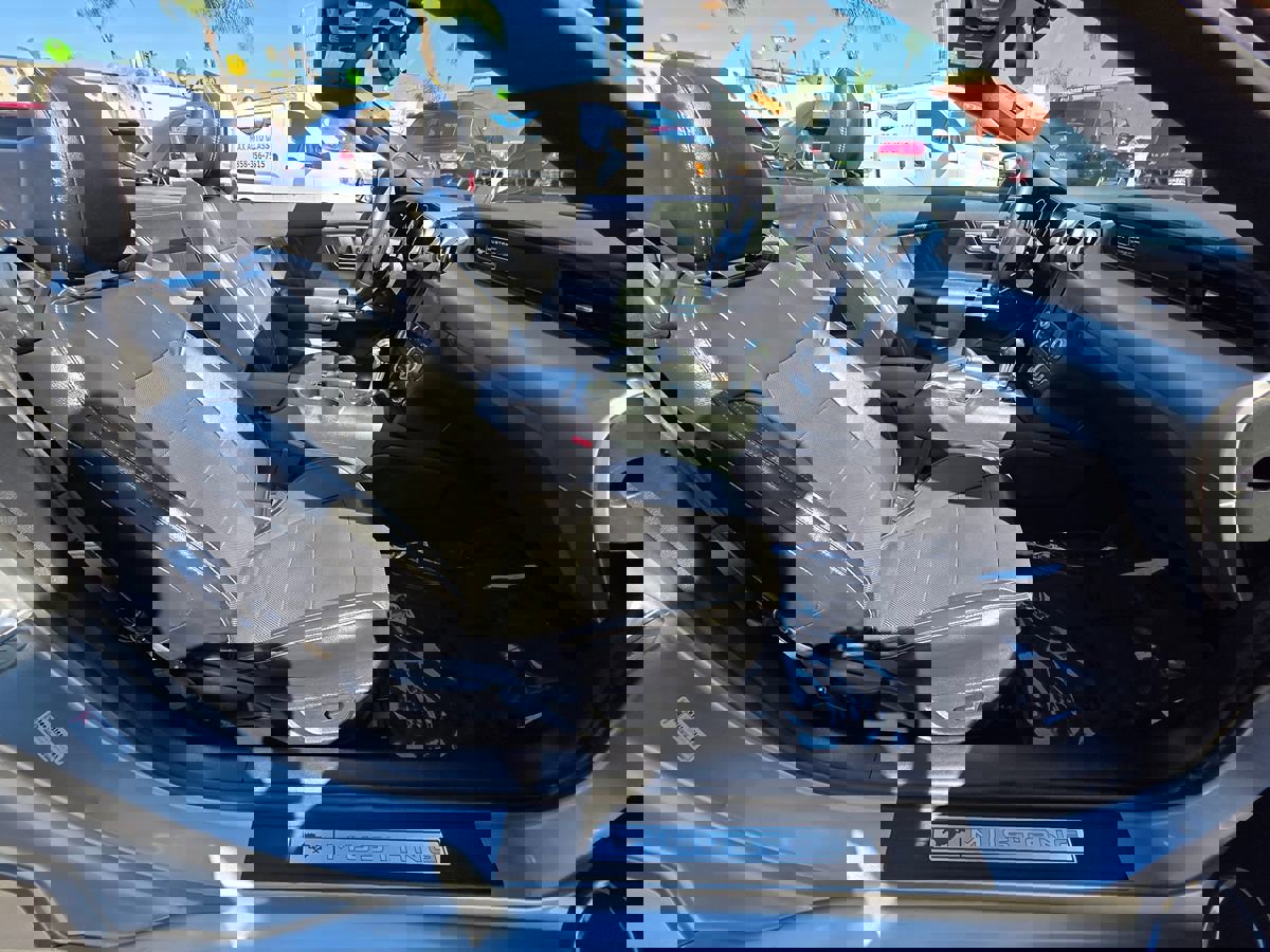 Used 2020 Ford Mustang Premium image 12