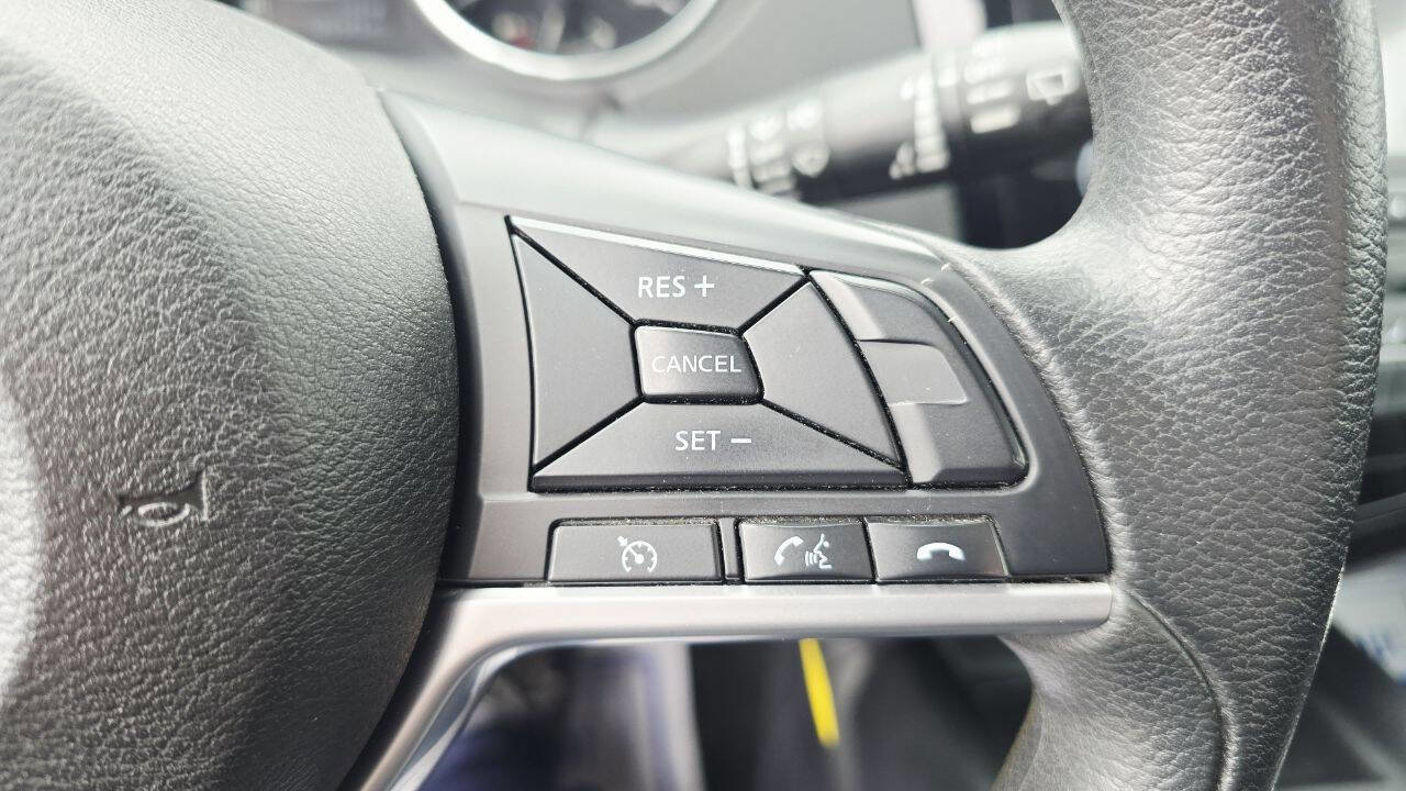 Used 2017 Nissan Rogue S image 21