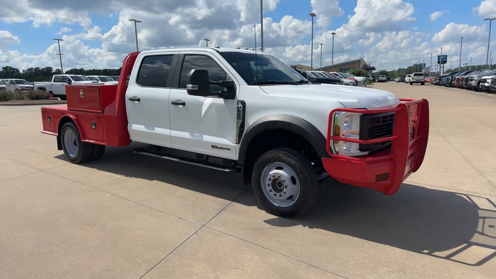 Used 2024 Ford F550 4x4 Crew Cab Super Duty image 7