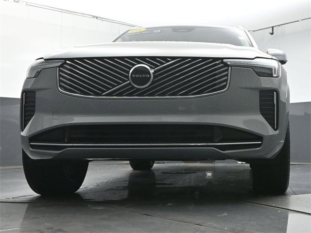 Used 2025 Volvo XC90 B5 Core w/ Protection Package image 36