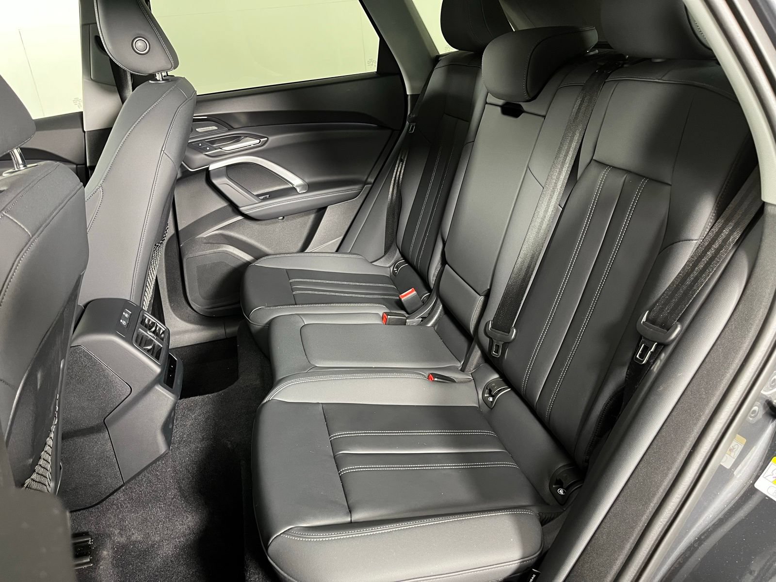 Used 2025 Audi Q5 Premium Plus w/ Premium Plus AWD/4WD image 18