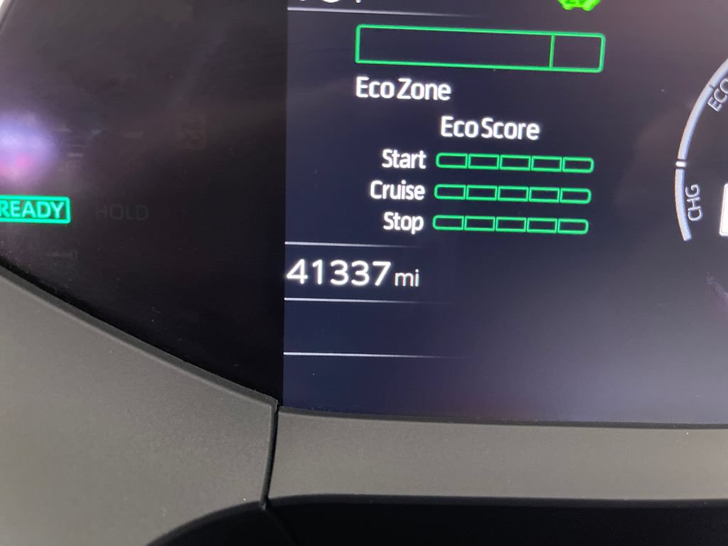 Certified 2024 Toyota Prius LE FWD image 19