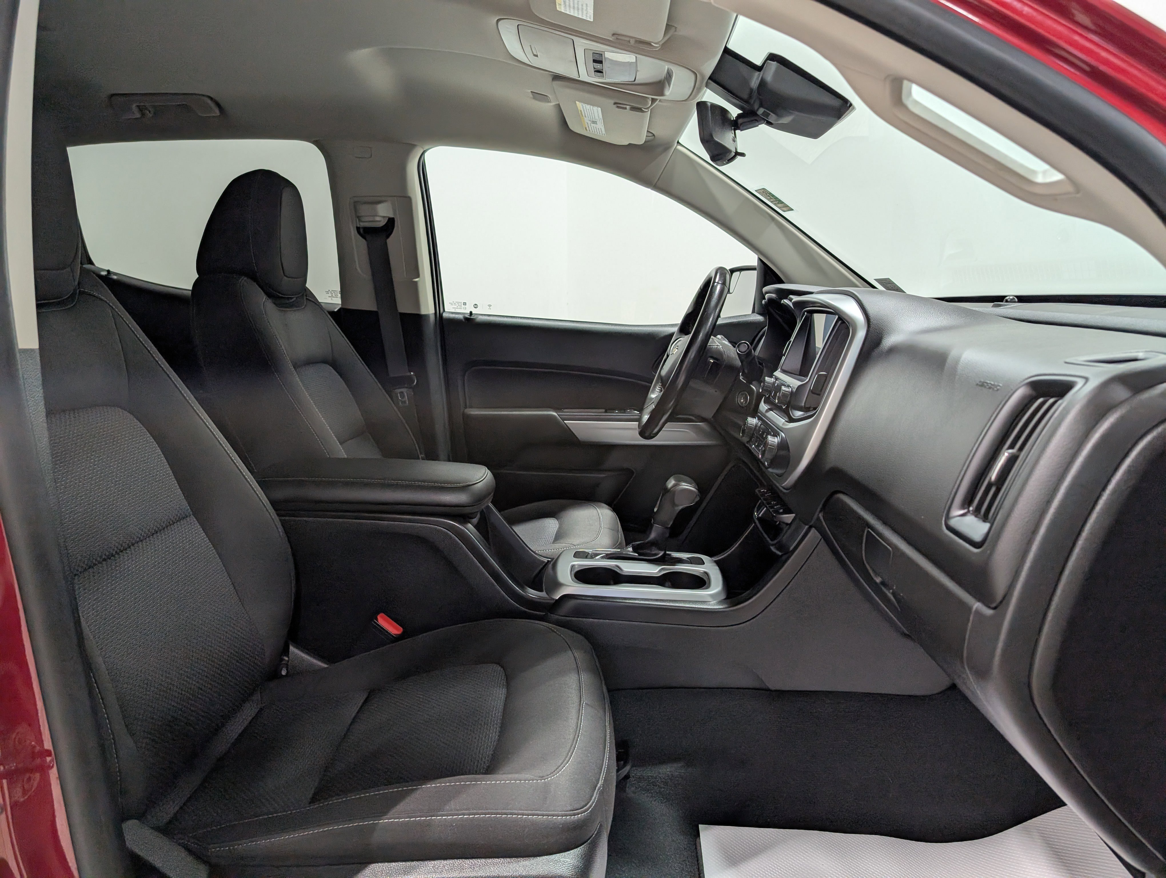 Used 2019 Chevrolet Colorado LT w/ Safety Package image 21