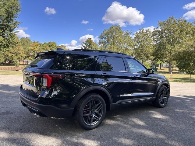 New 2025 Ford Explorer ST image 5
