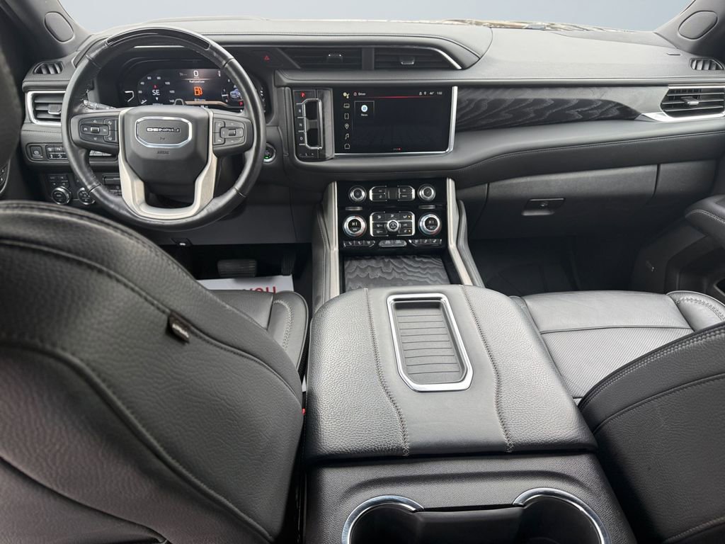 Used 2023 GMC Yukon XL Denali image 10