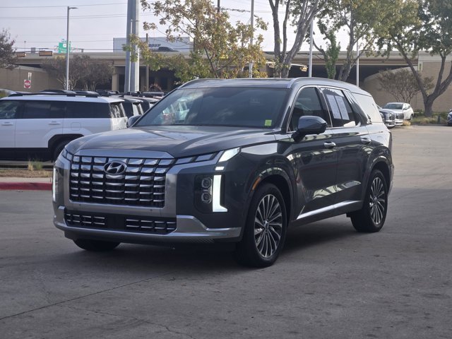 Used 2025 Hyundai Palisade Calligraphy image 3