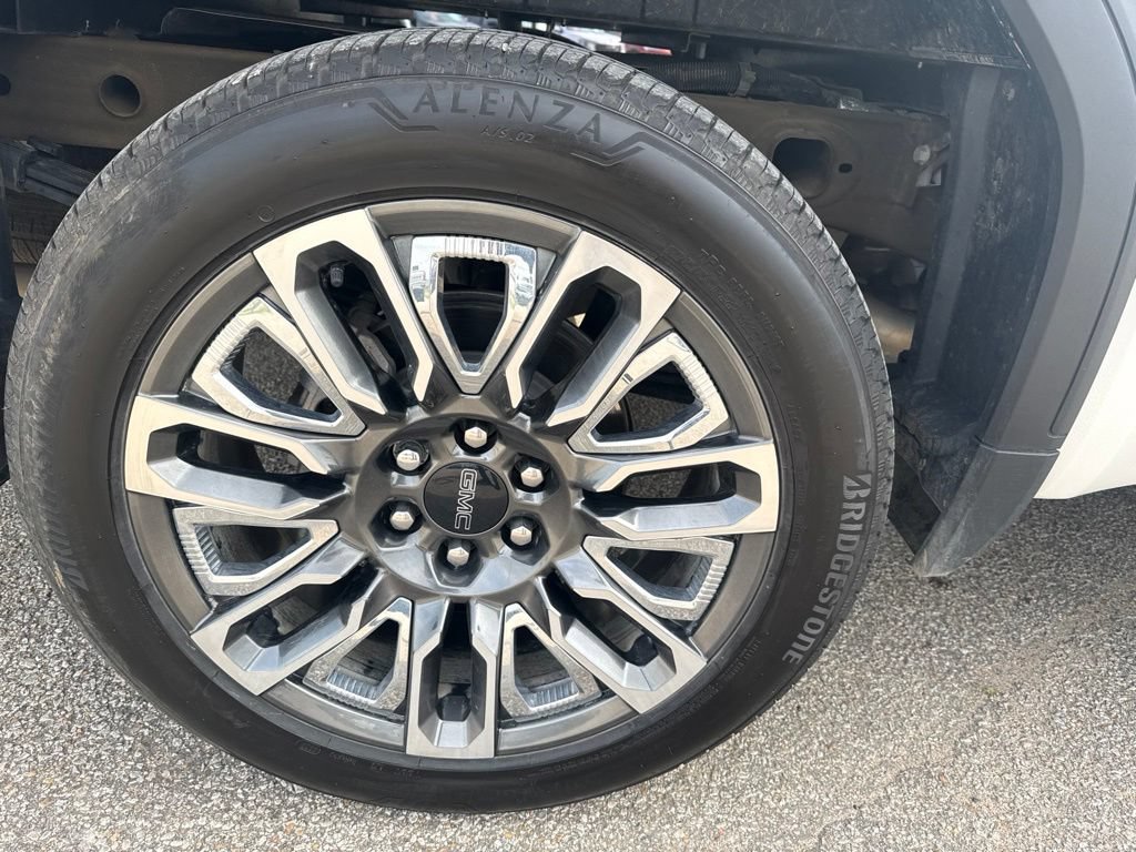 Used 2024 GMC Sierra 1500 Denali Ultimate AWD/4WD image 11