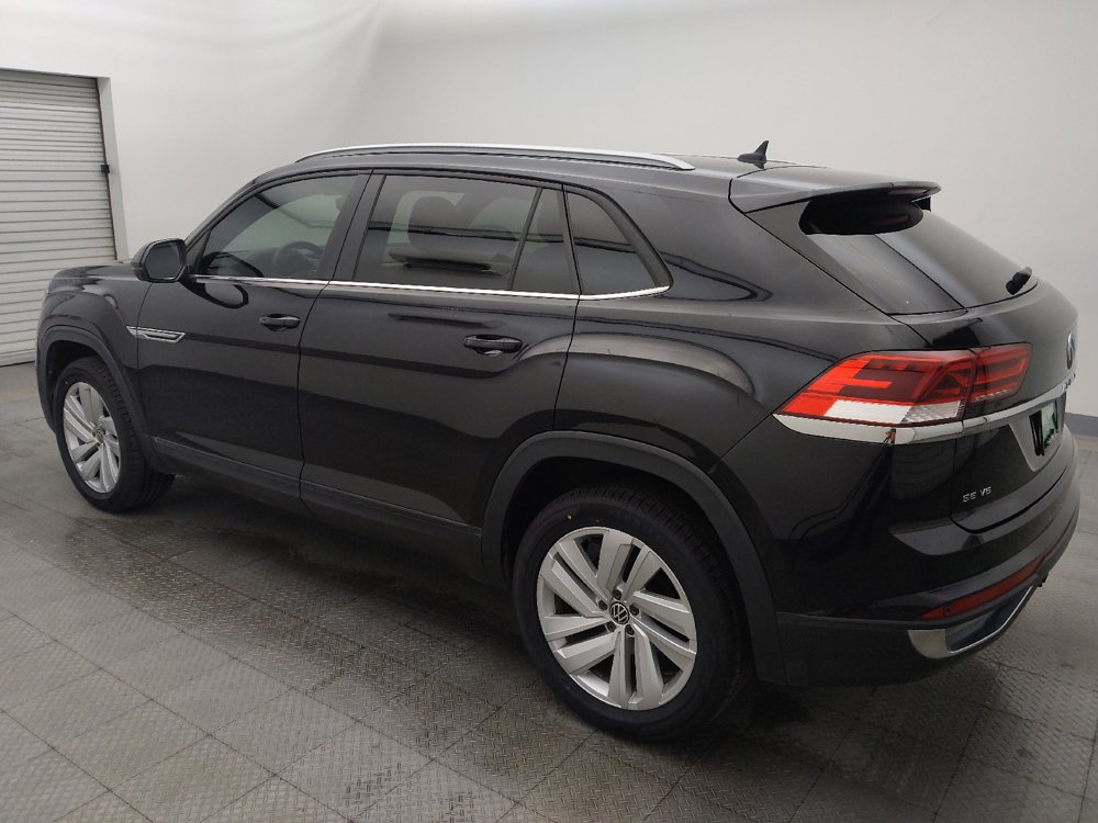 Used 2022 Volkswagen Atlas Cross Sport SE FWD image 3