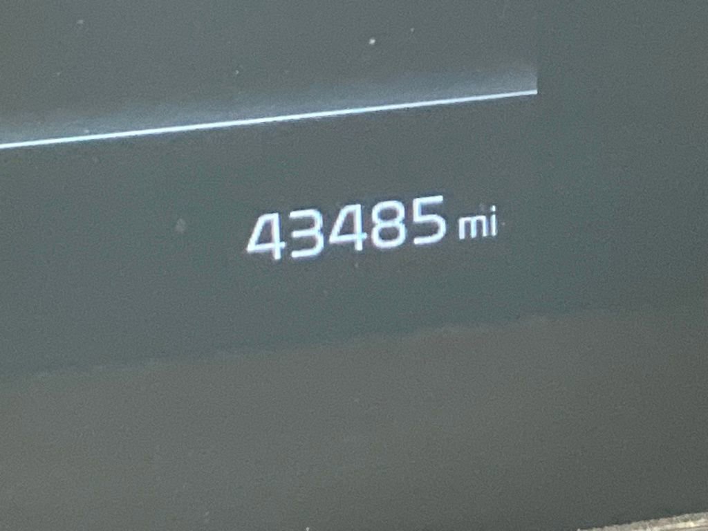 Certified 2023 Kia Telluride S w/ S Sunroof Package image 5