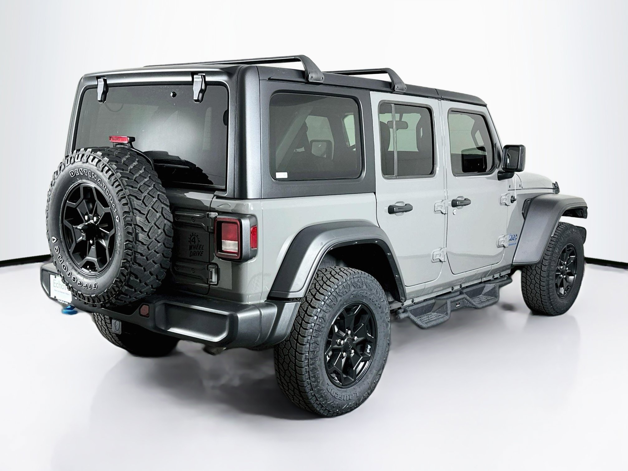 Used 2023 Jeep Wrangler Unlimited w/ Cold Weather Group AWD/4WD image 9