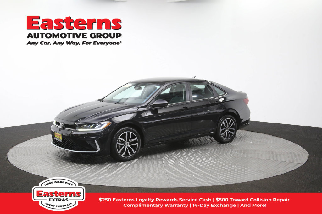 Used 2025 Volkswagen Jetta SE FWD image 57