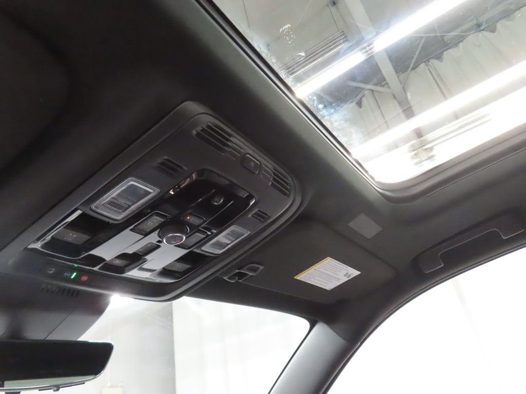 Used 2026 GMC Yukon XL AT4 Ultimate AWD/4WD image 30