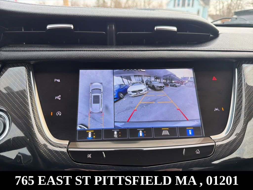Used 2024 Cadillac XT6 Sport w/ Technology Package image 29