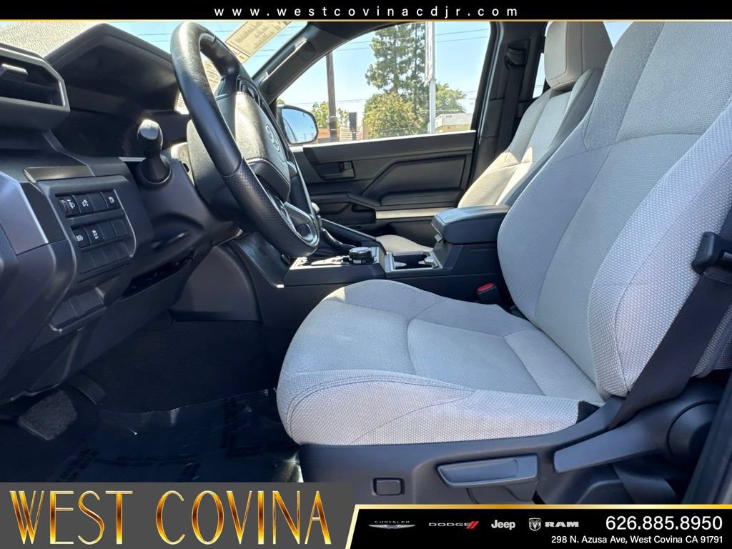 Used 2025 Toyota 4Runner SR5 AWD/4WD image 22