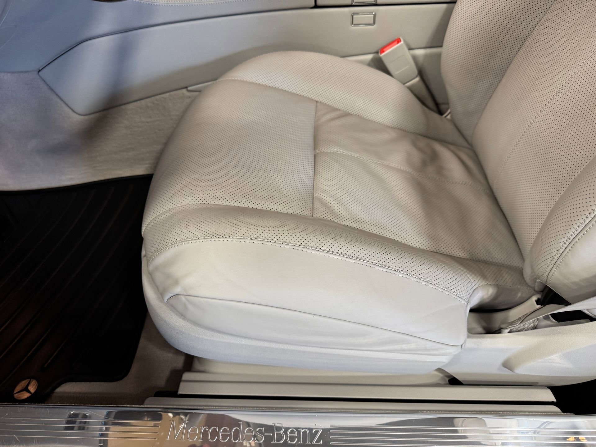 Used 2011 Mercedes-Benz CL 550 4MATIC image 17