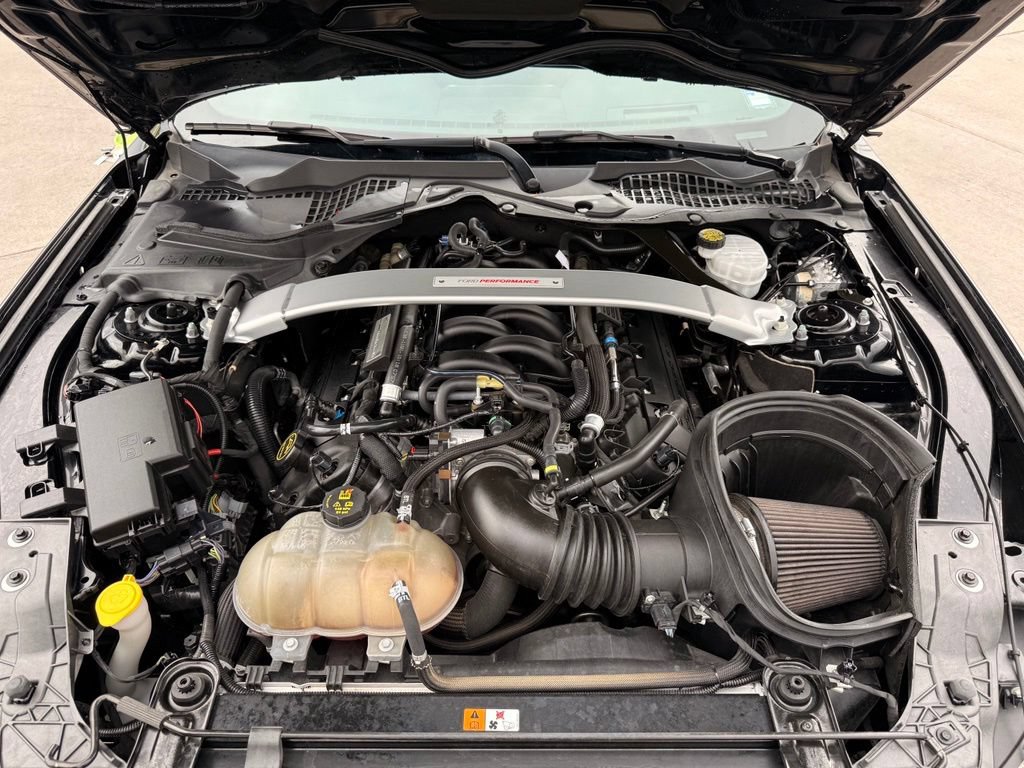 Used 2018 Ford Mustang Shelby GT350 w/ Electronics Package RWD image 28