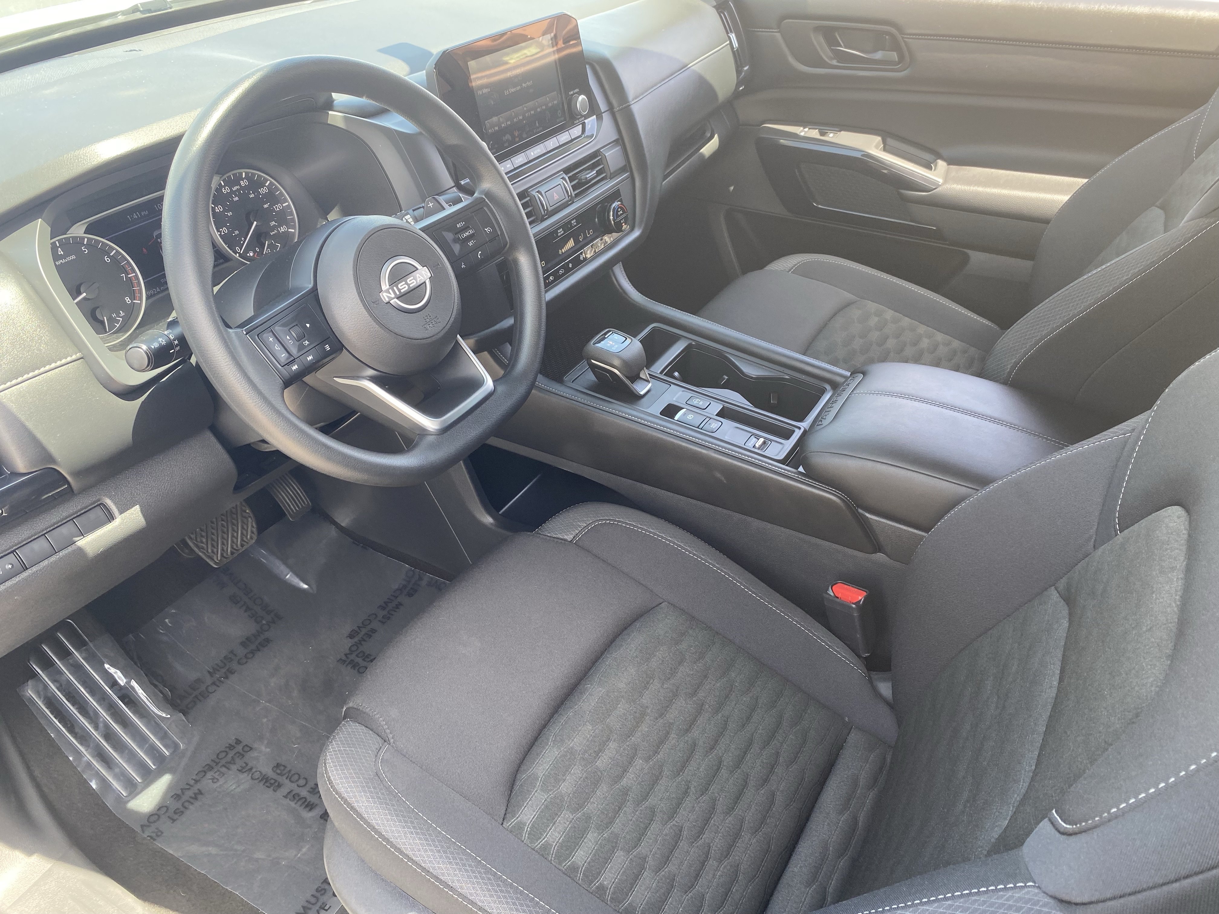Used 2025 Nissan Pathfinder S FWD image 16