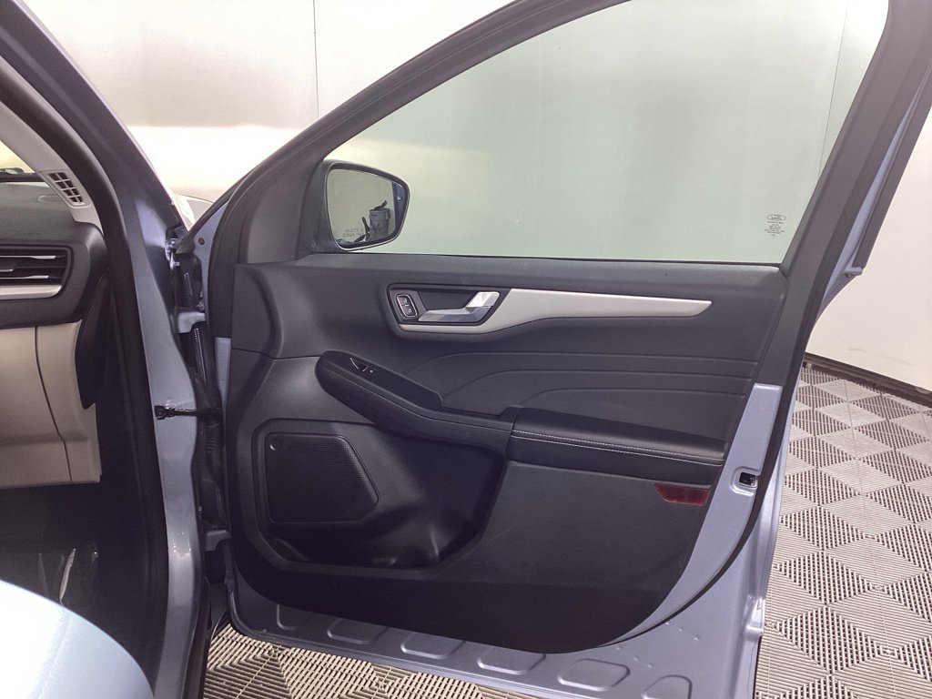 Used 2022 Ford Escape SEL image 8