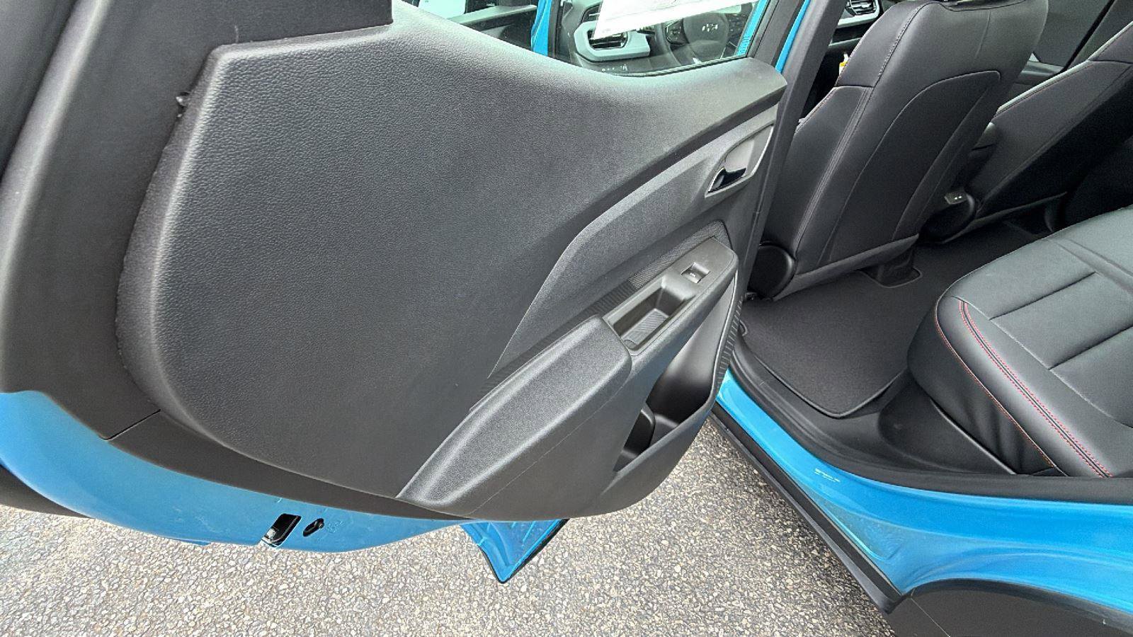 New 2027 Chevrolet Bolt RS w/ Technology Package FWD image 16