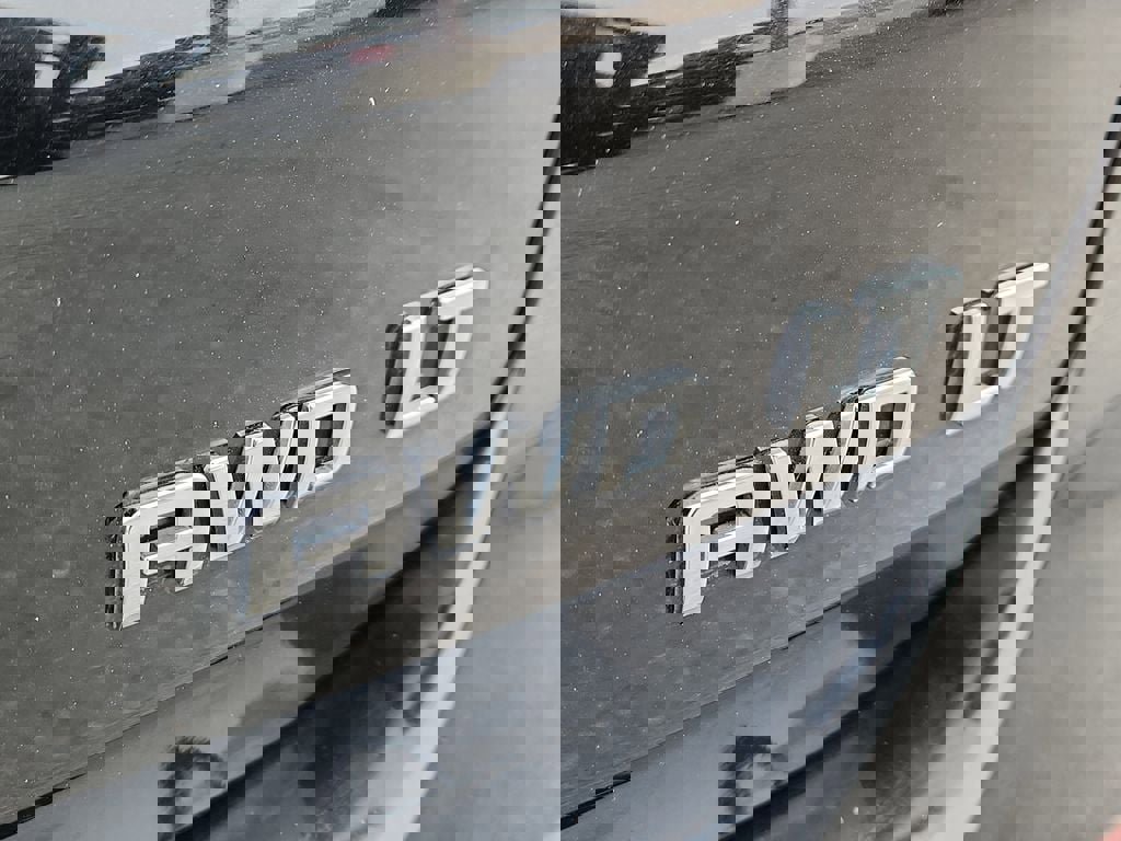 Used 2024 Chevrolet Equinox LT image 5