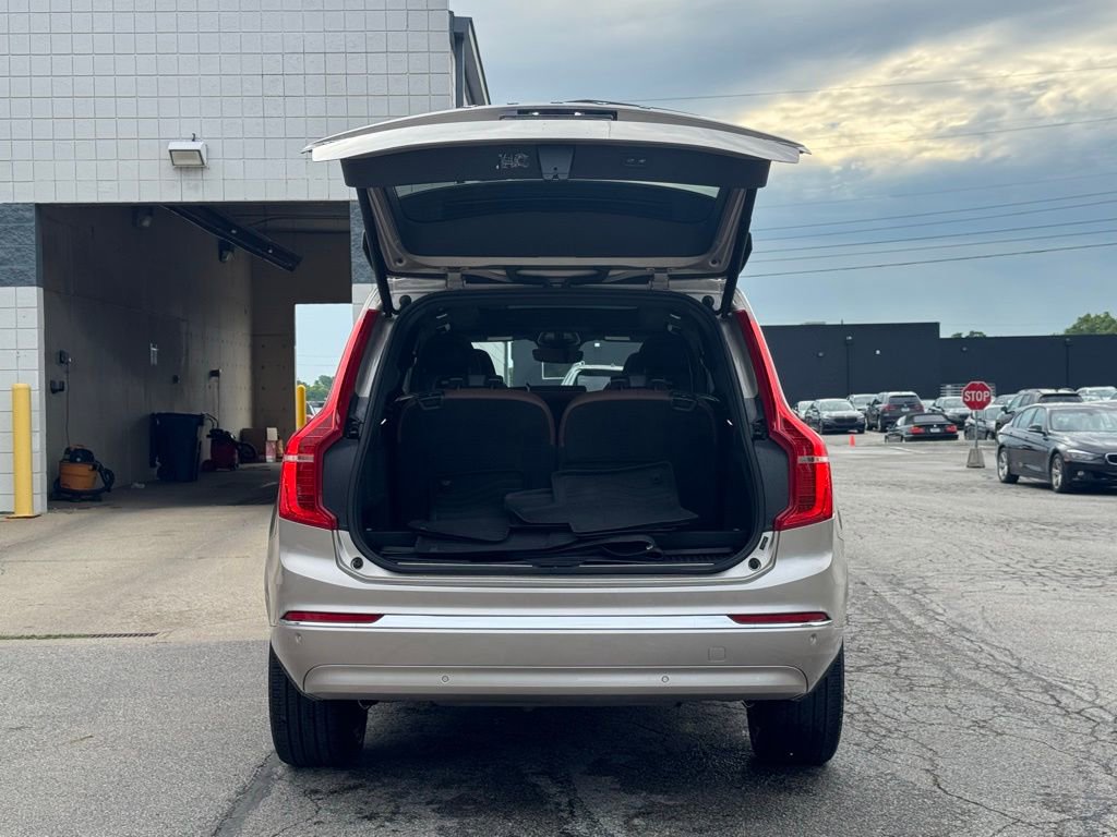 Used 2023 Volvo XC90 B5 Plus image 7
