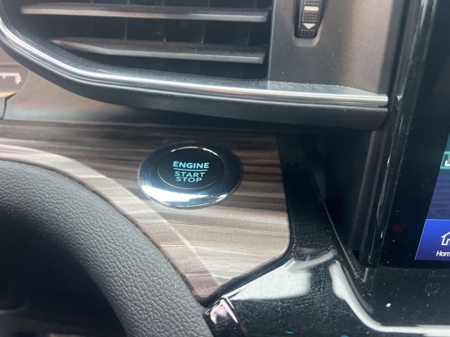 Used 2023 Ford Explorer Limited w/ Limited Technology Package image 34