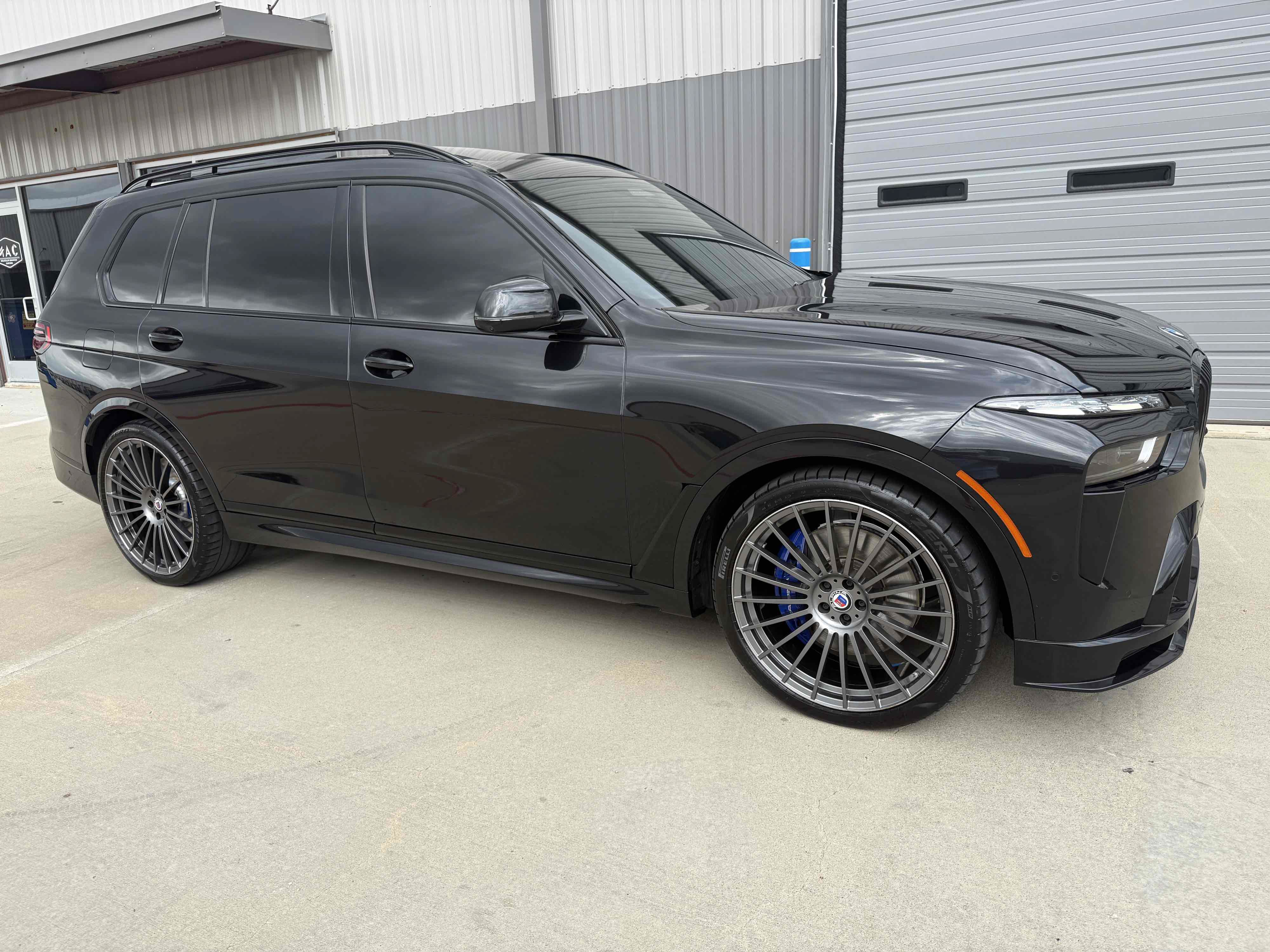 Used 2025 BMW ALPINA XB7 AWD/4WD image 39