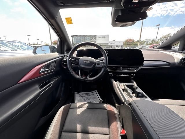Used 2024 Chevrolet Equinox EV RS FWD image 16
