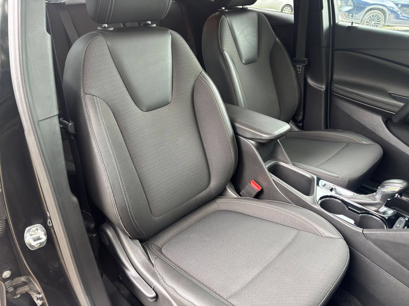Used 2025 Buick Encore GX Preferred FWD image 34