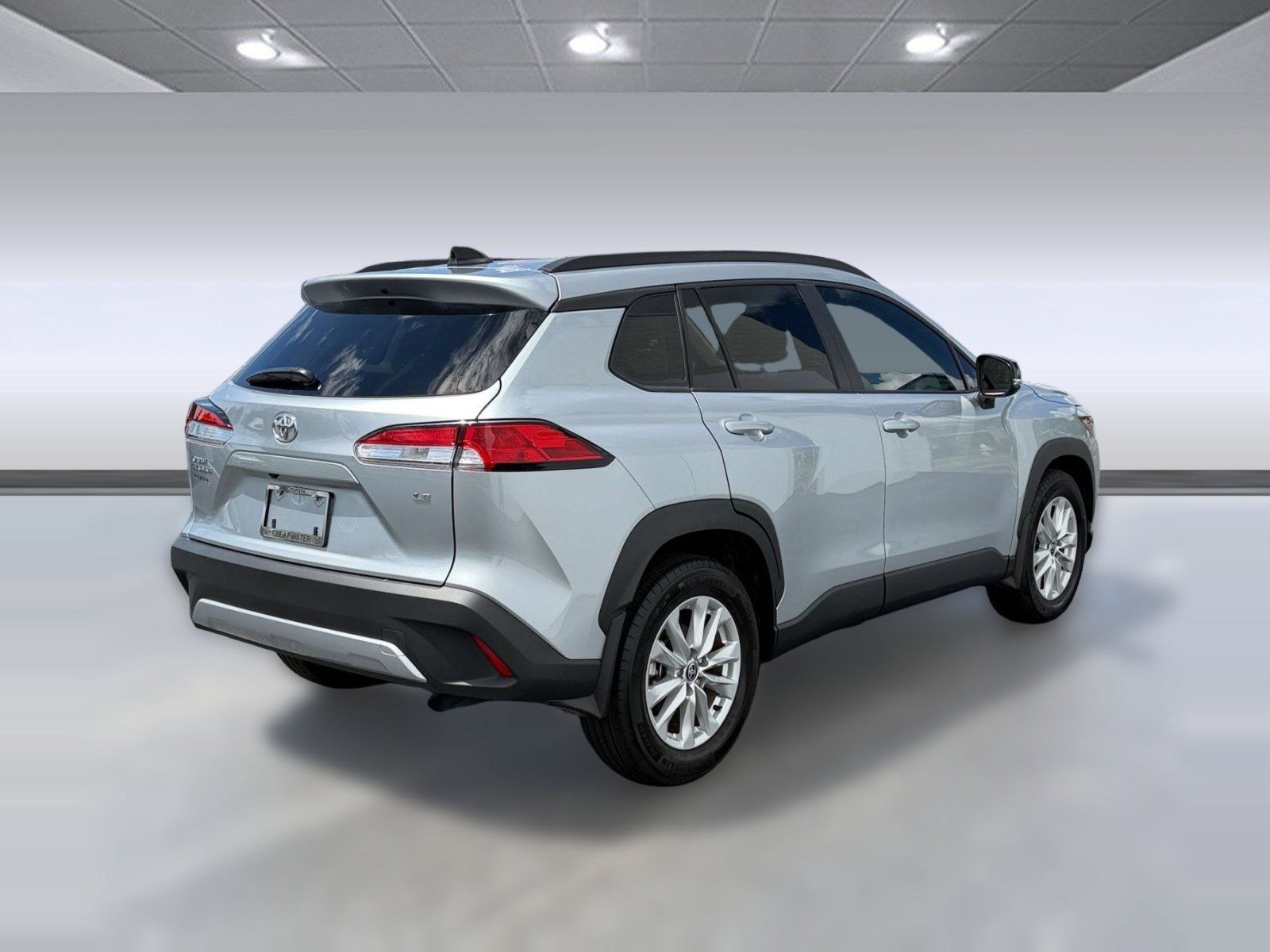 Certified 2025 Toyota Corolla Cross LE FWD image 9