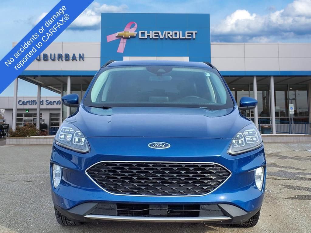 Used 2022 Ford Escape Titanium image 2
