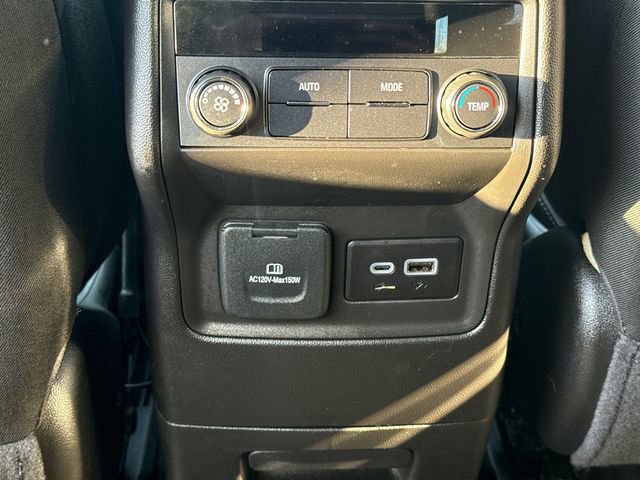 Used 2023 GMC Acadia SLE w/ Driver Convenience Package FWD image 17