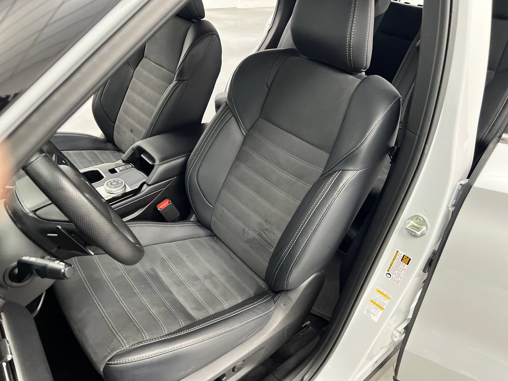 Used 2025 Mitsubishi Outlander SE AWD/4WD image 11